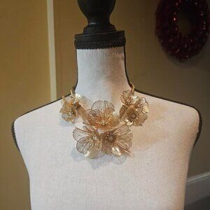 Gold colored  Statement Flower Necklace NWT!!!!!!!!